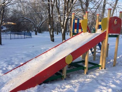 Детские зимние игровые горки