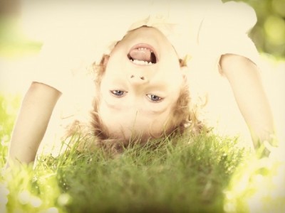 Как обеспечить безопасность малышей на детской площадке